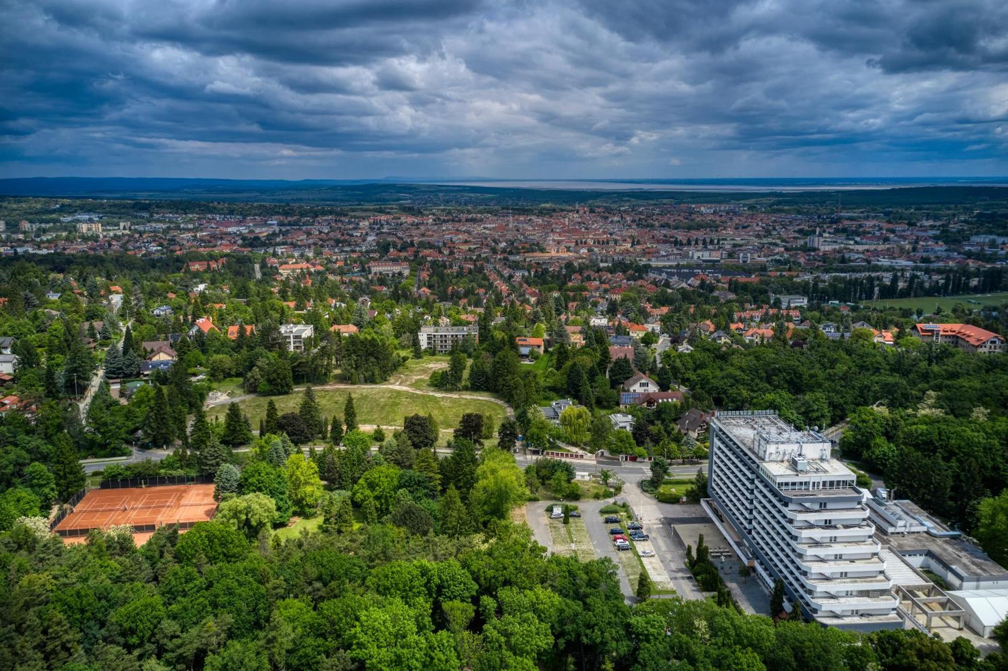 Hotel Szieszta Sopron Exterior photo
